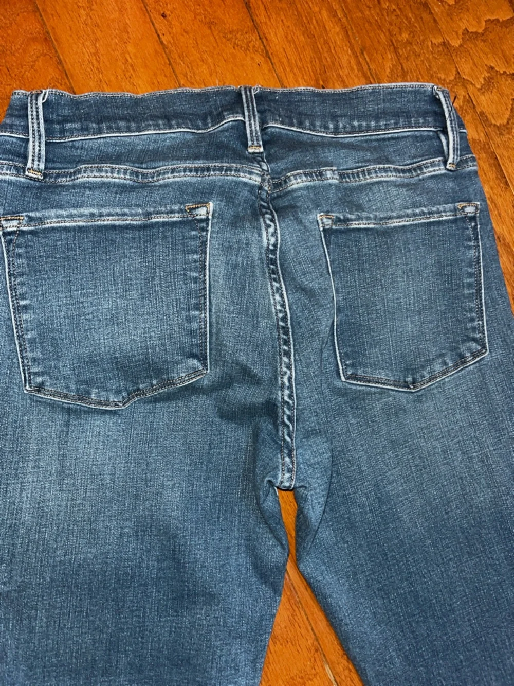 FRAME Le Skinny de Jeanne